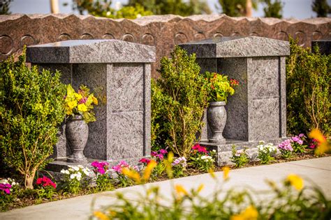 COLUMBARIA .